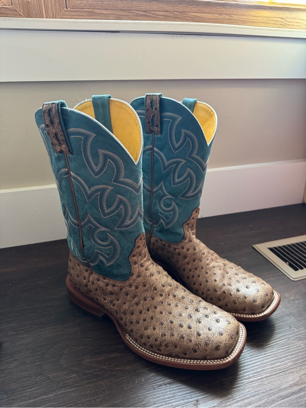 Men's Blue Ostrich-Pattern Square Toe Western Boots Size 11.5 EE